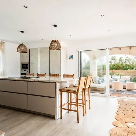 Kistine 5 Bedroom Villa, * Cala Morell